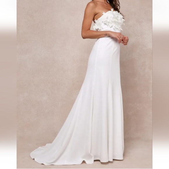 LULU'S IVORY FLORAL EMBROIDERED MAXI DRESS SMALL - Picture 2 of 7